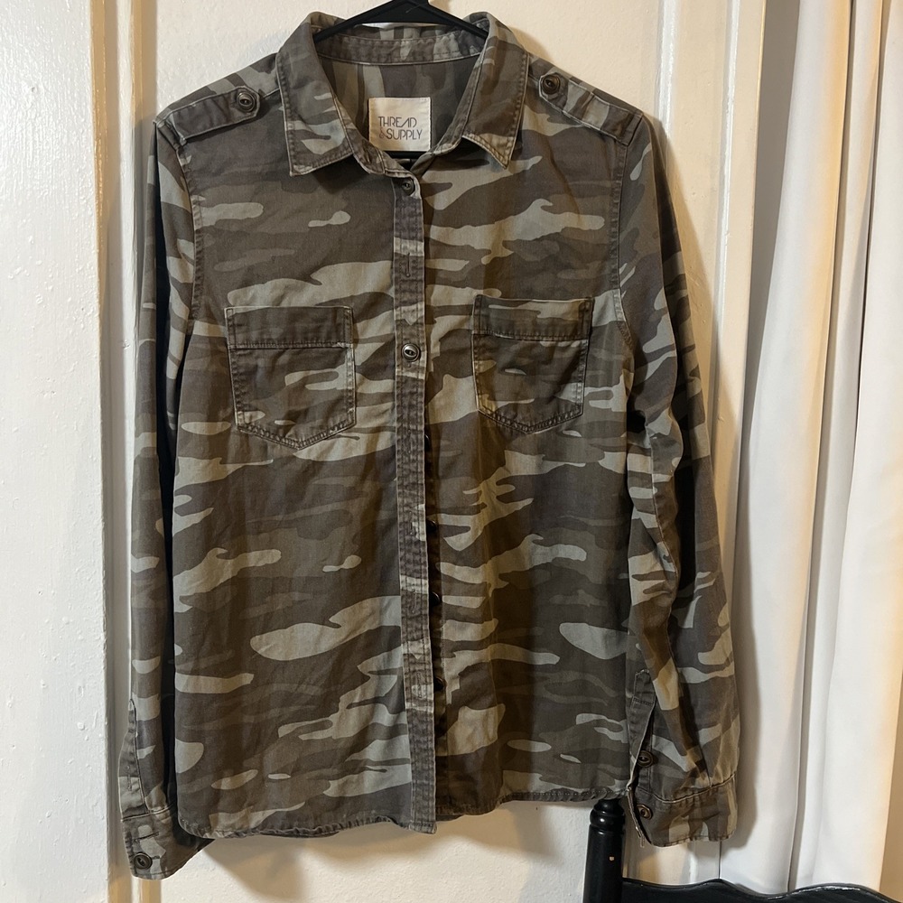 Thread Supply Camouflage Button Up Long sleeve Size M Unisex Shirt